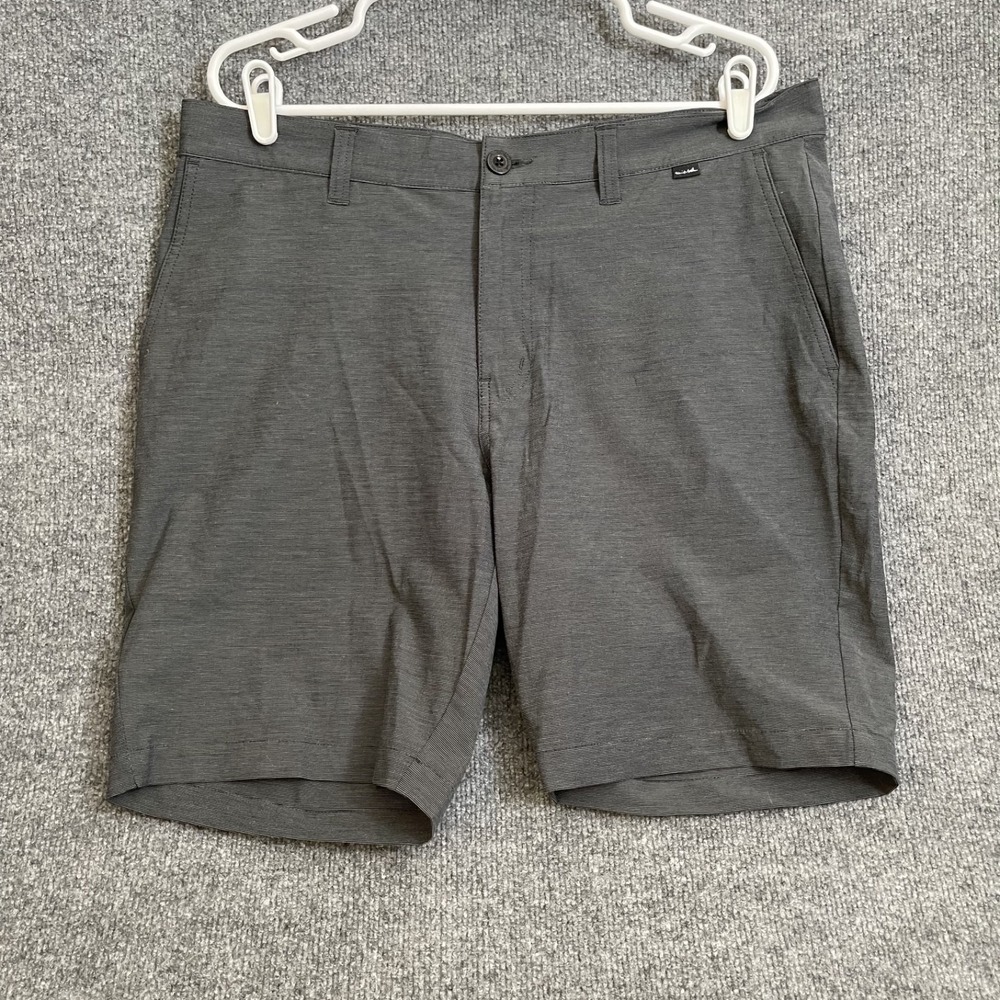 Travis Mathew Hefner 2.0 Golf Shorts Mens 36 Black Grey Micro Stripe 1MW547
